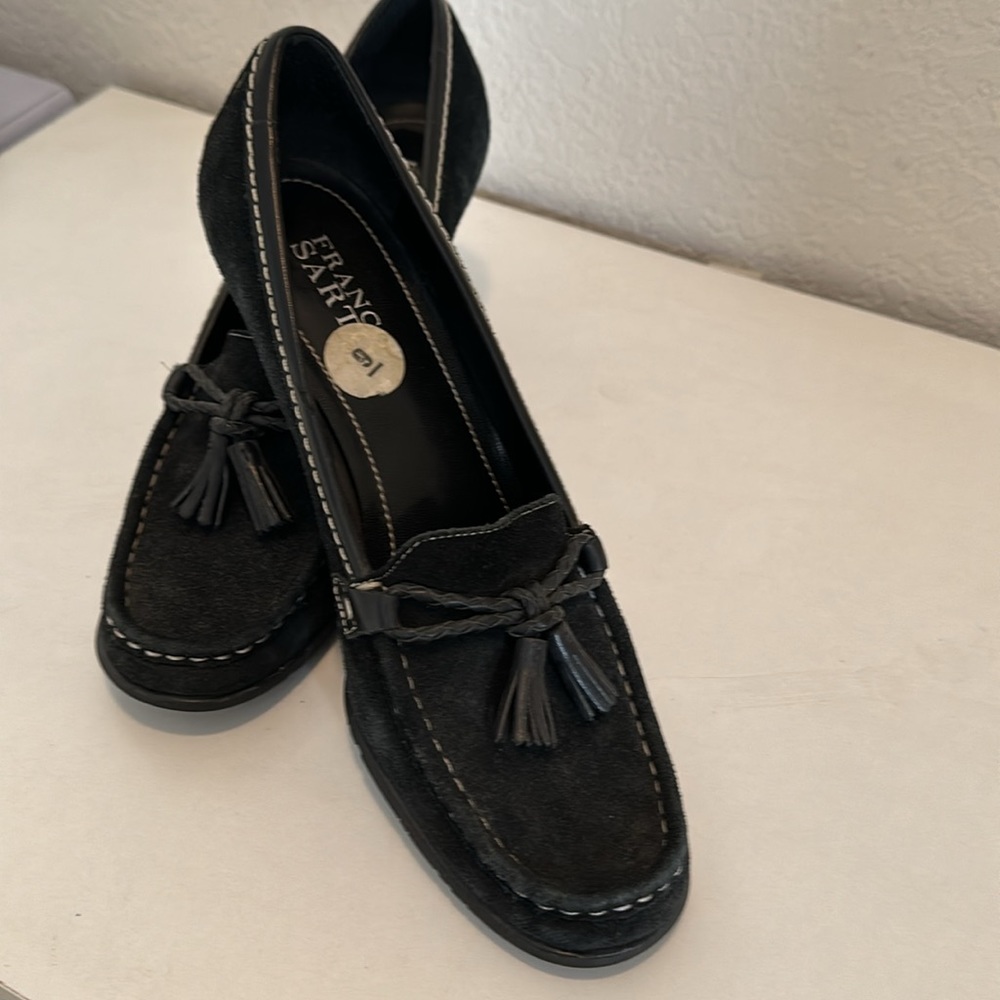 Women’s size 9 Franco Sarto Black suede and leather shoes. Hardly worn.